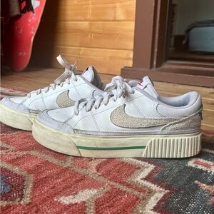 Nike Court Legacy Lift Sneakers green